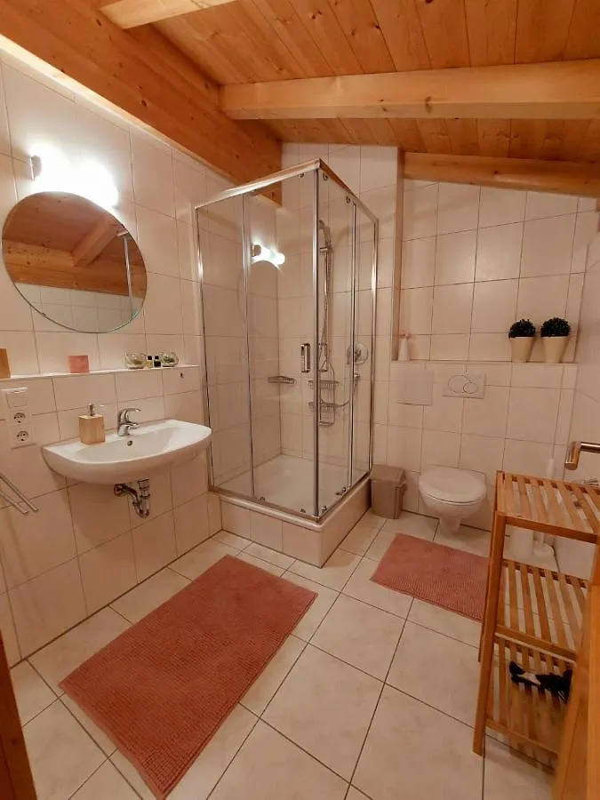Dom wakacyjny Casa Cubana - Schoenes Und Komfortables Ferienhaus Am Waldrand Lechbruck am See